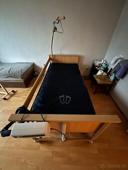 Nemocničná polohovateľná postel - 8