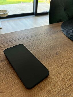 Predám iphone 15 256GB - 8