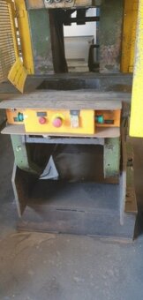 Excentrický lis LENP 63 po GO 2000 - 8