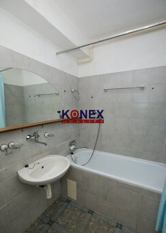 NA PREDAJ 2-izbový byt na Palárikovej ul. v Snine - 8