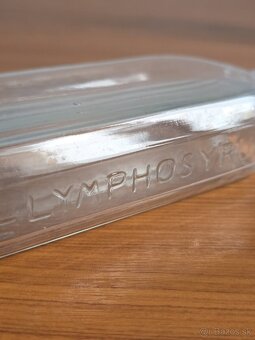 2 sklené fľaše spolu 5 € - 8