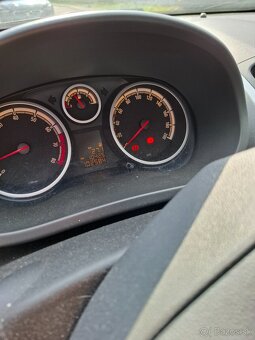Predám Opel Corsa 1.2 63kW, r.v. 2012, 102 000 km - 8