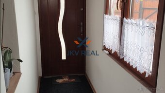 PREDAJ rodinný dom 4+1 pod Vršatskými bralami - 8