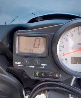 Yamaha yzf r6 - 8