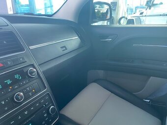 Dodge Journey 2.0CRD Automat 4x4, 7-miestne SK ŠPZ - 8