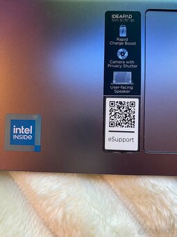 Lenovo IdeaPad Slim 3 - 8