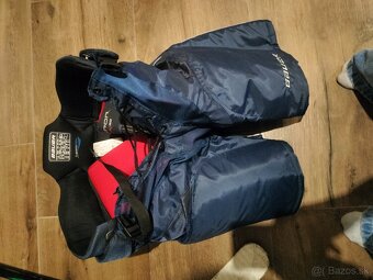 Hokejová výstroj - 8