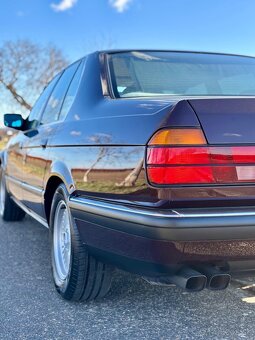 BMW E32 750i Brokatrot - 8