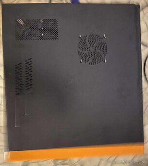Predám starší herný pc i5 8 gb ram ssd 240 gb 1 gb gpu - 8