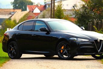 Alfa Romeo Giulia 2.0 Turbo 280 Veloce AT AWD - 8