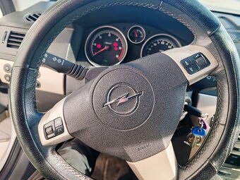 Opel Astra h - 8