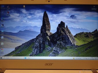 Predám  Acer Aspire V3-371 - 8