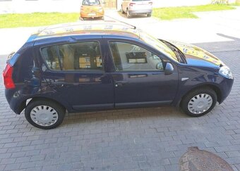 Dacia Sandero 1,2 Arctica benzín manuál 55 kw - 8