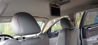 Predám Chrysler 300C - 8