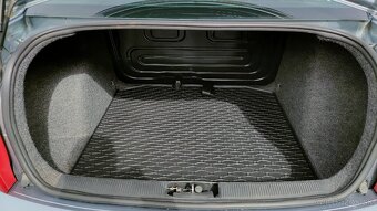 Predam Škoda Fabia sedan 1.4 MPI - 8