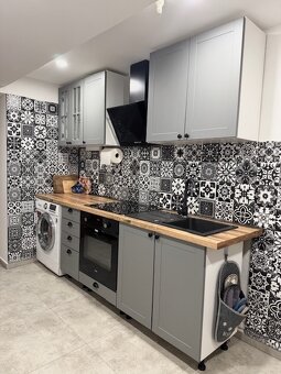Na prenájom 2 izbový kompletne zariadený byt v centre - 8