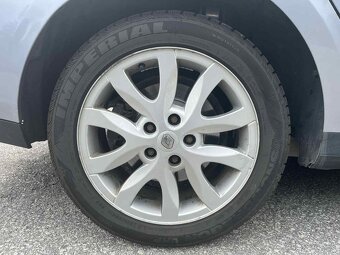 Renault Laguna 3 Grandtour 2.0 dci 110kW NOVÁ STK - 8