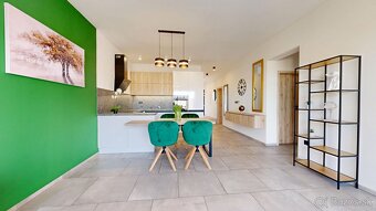 PINK Reality VEĽKÁ JESENNÁ AKCIA - 3.000€ Novopostavený rodi - 8