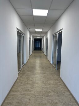 Administratívna budova-kancelárie, obchodný priestor, sklad - 8