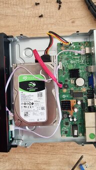 NVR Toguard W500 s 1TB HDD na 8 POE kamier 8MP 4K - 8