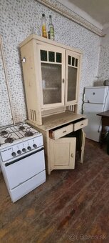 starý Kredenc a 3 stoličky z Masívu - 8