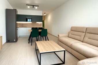priestranný nový 2i-byt na prenájom - 8