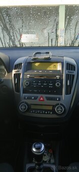 Kia Ceed - 8