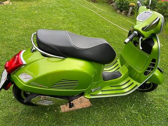 Vespa GTS super 300 - 8