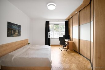 STAROMESTSKÝ 4-IZBOVÝ BYT na ul. ŠPITÁLSKA S ATMOSFÉROU PRI  - 8