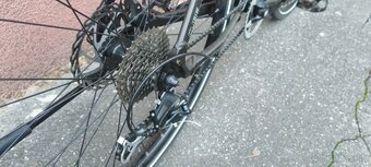 Predám krosový bicykel CUBE cross,kolesá:28" - 8