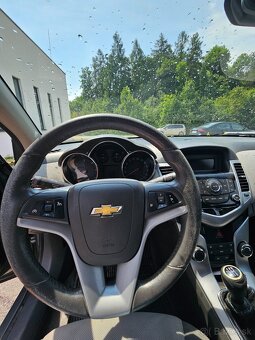 Predám alebo vymením – Chevrolet Cruze 2.0 VCDi 110 kW, r.v. - 8