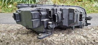 Predám predne svetlomety bez RJ. Škoda octavia 3 - 8
