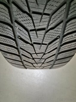 Zimné Hankook 245/35R20 - 8