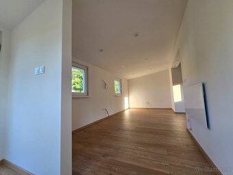 NOVOSTAVBA RODINNéHO DOMU ALEBO CHALUPY - 8