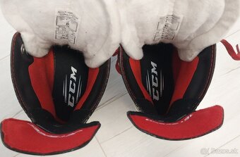 HOKEJOVÉ KORČULE - 8