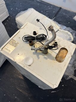 Kotol so zásobníkom Buderus - 8