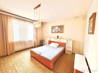 Na predaj 5 izbový dom Maňa – dve stavby, tichá lokalita - 8