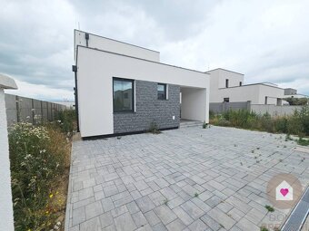 SKOLAUDOVANÝ 5 izbový 2-podlažný RD s 2 kúpeľňami -143m2, PO - 8