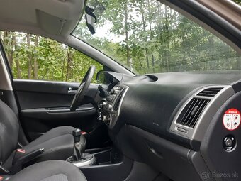 Hyundai i20, 83400km, TK+EK do 4.7.2027, KLÍMA, ISOFIX - 8