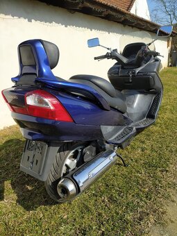 Suzuki Burgman 400 - 8