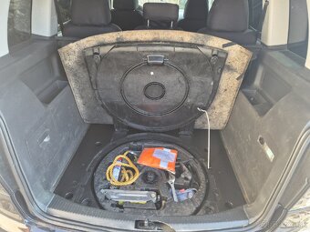 VW cross touran - 8