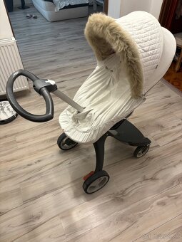 Predám kočík Stokke Xplory V5 – trojkombinácia, červený - 8