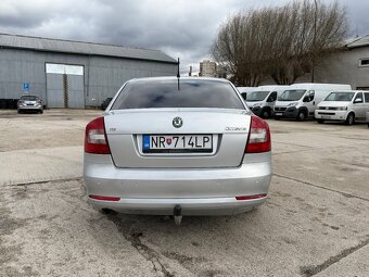 Škoda Octavia 2012 - 8