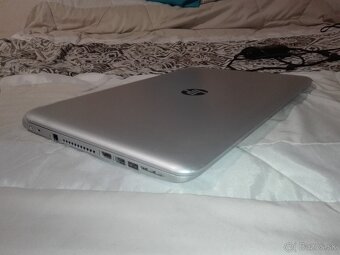 HP 17 s BeatsAudio. i5. 8 GB. 256 GB SSD. 17“ HD+.nVidia 6GB - 8