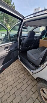 Ford Galaxy - 8