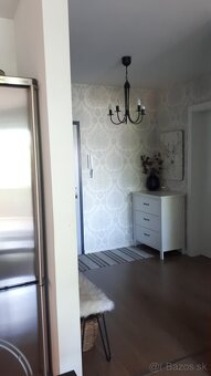 NA PREDAJ:2-izbový byt s veľkou lodžiou v lokalite Arbória - 8