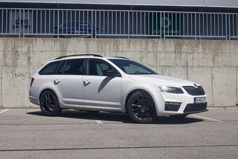 Škoda Octavia Combi 2.0 TDI DPF RS - 8