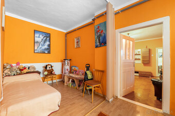 Rodinný dom s veľkým pozemkom | 2 064 m² | Komárovce - 8