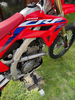 HONDA CRF 250 2023 - 8