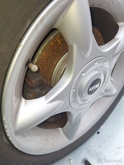 Mini Cooper one 1.6 - 8